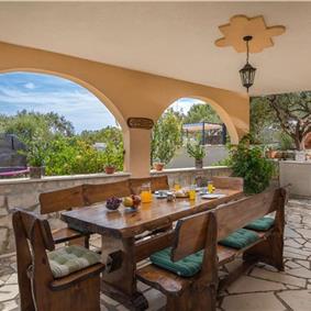 6 bedroom villa with pool in Milna, Brac Island sleeps 11